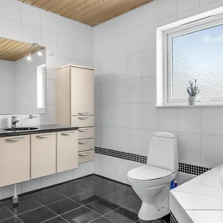 2 Bedroom Beautiful In