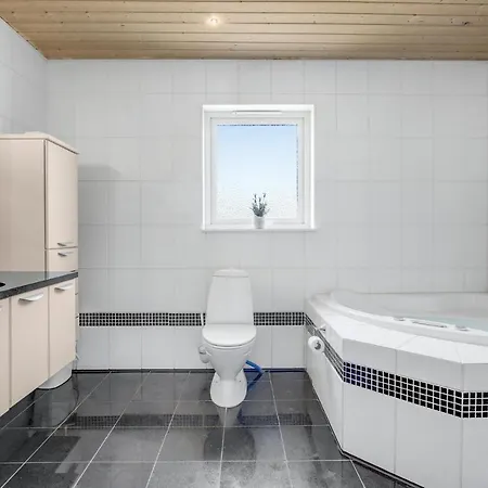 2 Bedroom Beautiful In *