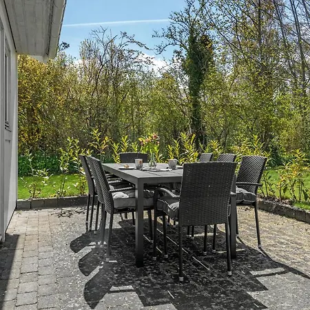 Prázdninový dům 2 Bedroom Beautiful In Strøby Ladeplads