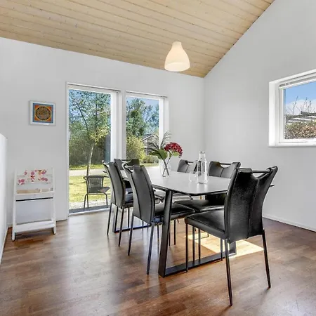 2 Bedroom Beautiful In